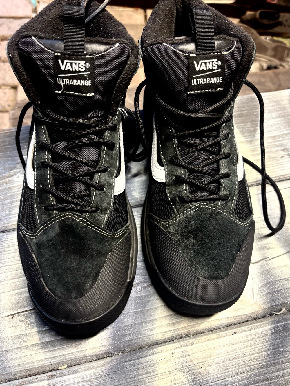 Vans Ultrarange WOMen’s Black High-Top Sneakers size 10